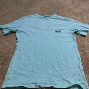 Vineyard vines t shirt